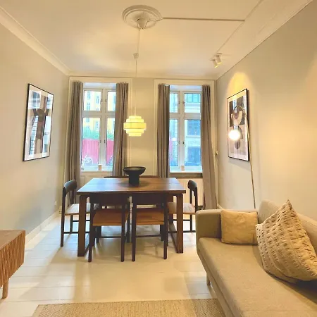 Apartment Amazing In Urban Neighborhood *