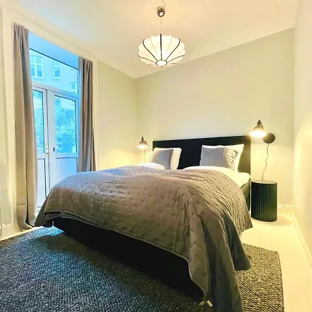 Apartment Amazing In Urban Neighborhood *