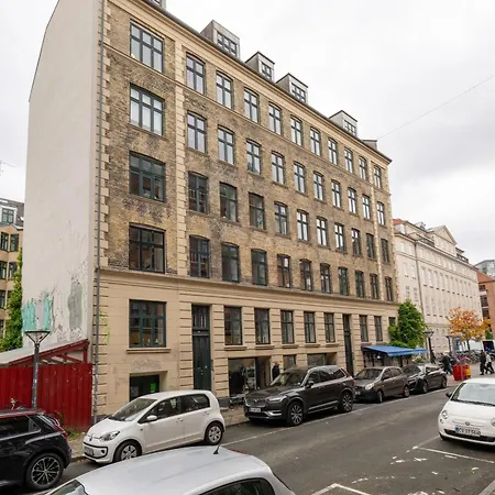 Amazing In Urban Neighborhood Apartment Kopenhagen