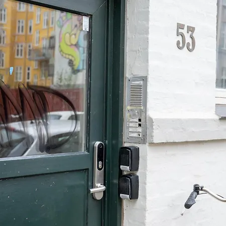 Amazing In Urban Neighborhood