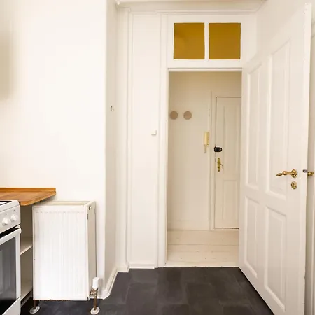 Amazing In Urban Neighborhood