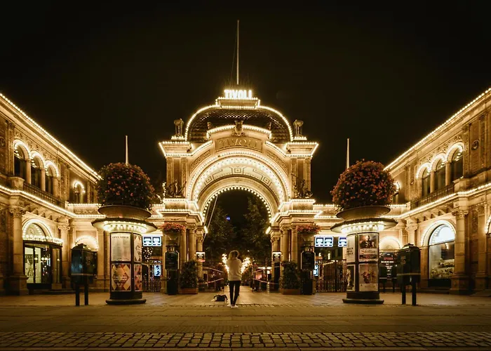 Amazing In Urban Neighborhood *