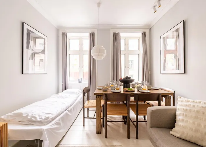 Amazing In Urban Neighborhood