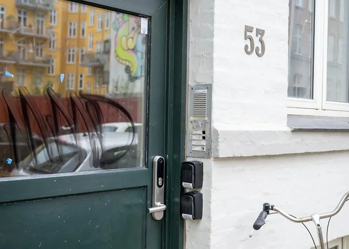 Amazing In Urban Neighborhood